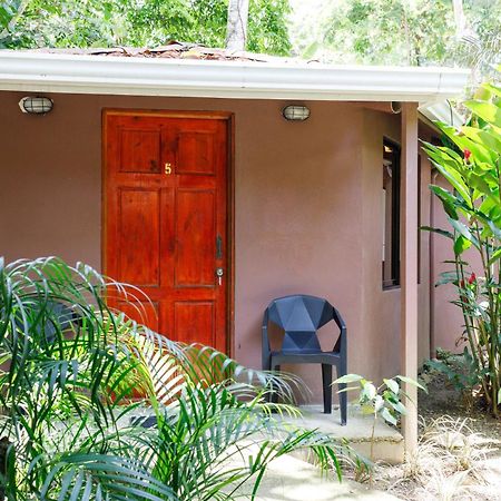 Bambutel Cocles Hotel Puerto Viejo de Talamanca Ngoại thất bức ảnh