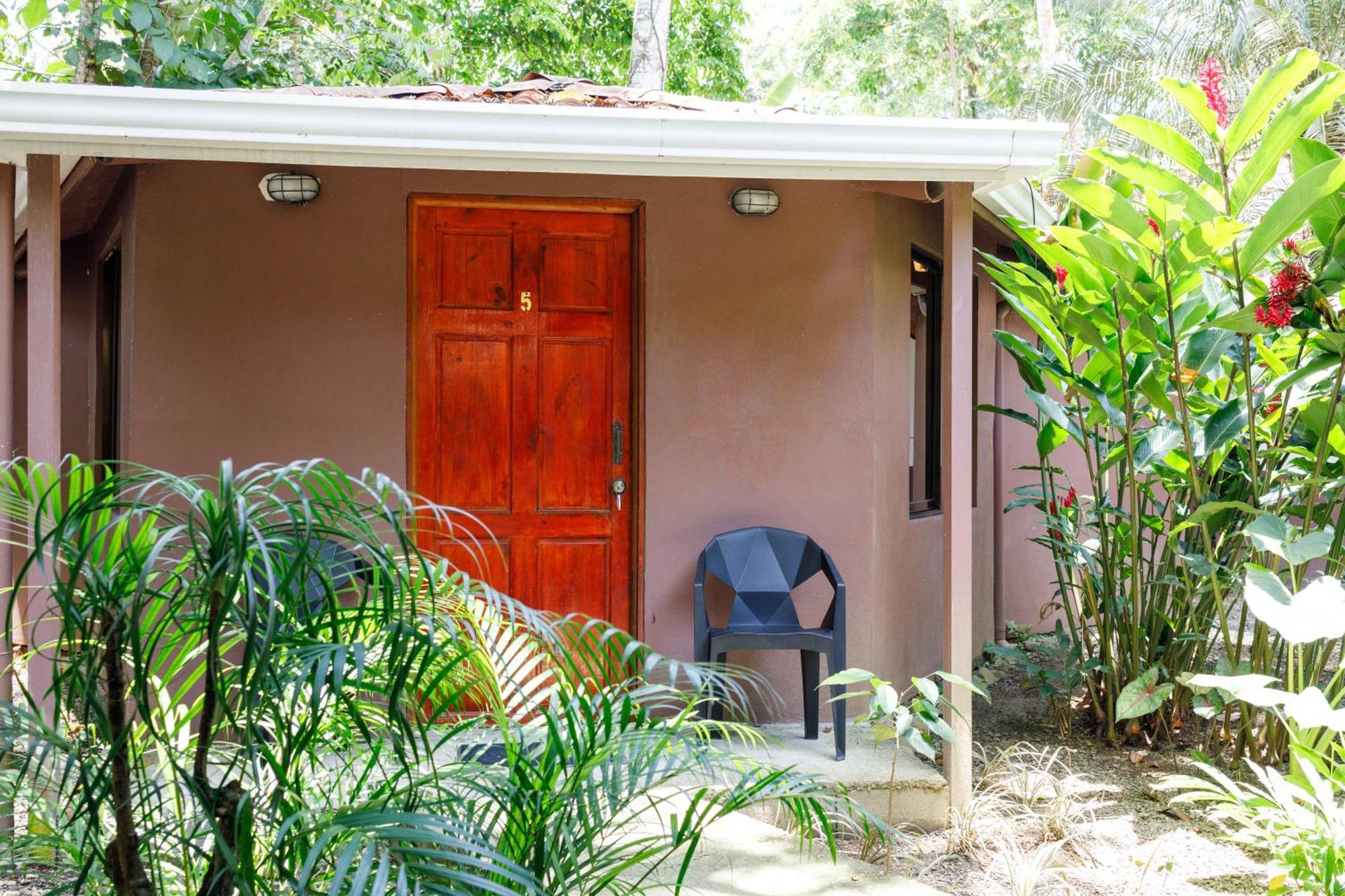 Bambutel Cocles Hotel Puerto Viejo de Talamanca Ngoại thất bức ảnh