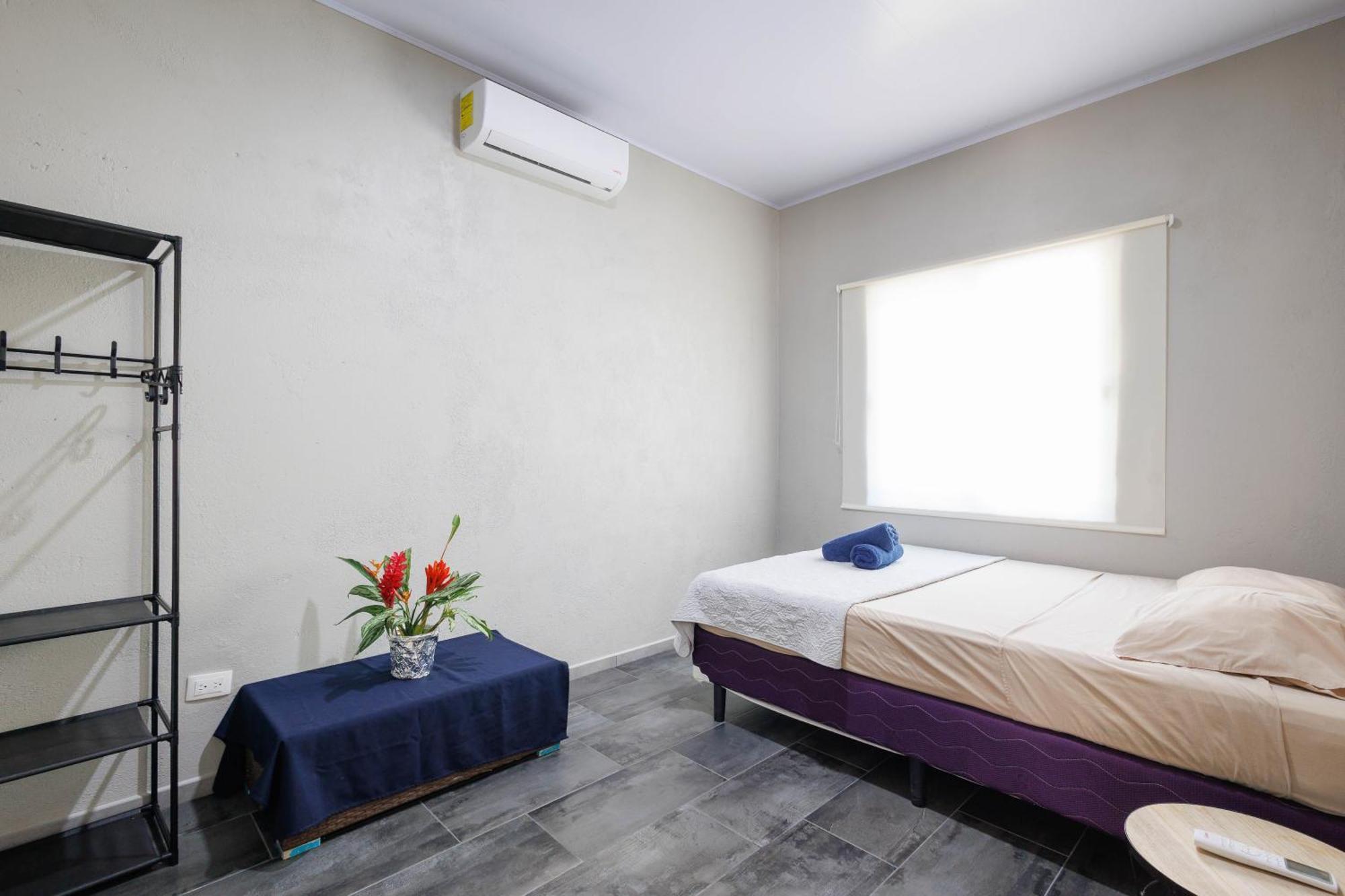 Bambutel Cocles Hotel Puerto Viejo de Talamanca Ngoại thất bức ảnh