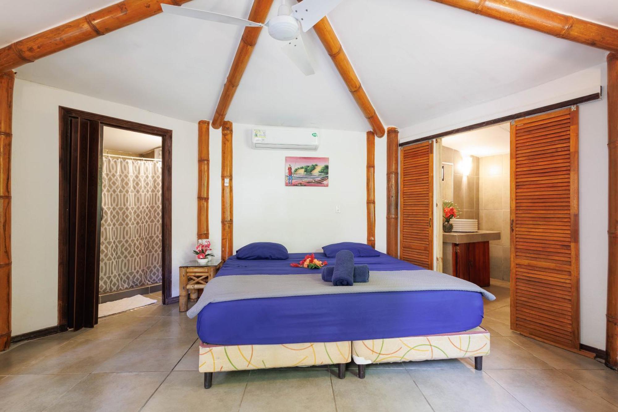 Bambutel Cocles Hotel Puerto Viejo de Talamanca Ngoại thất bức ảnh