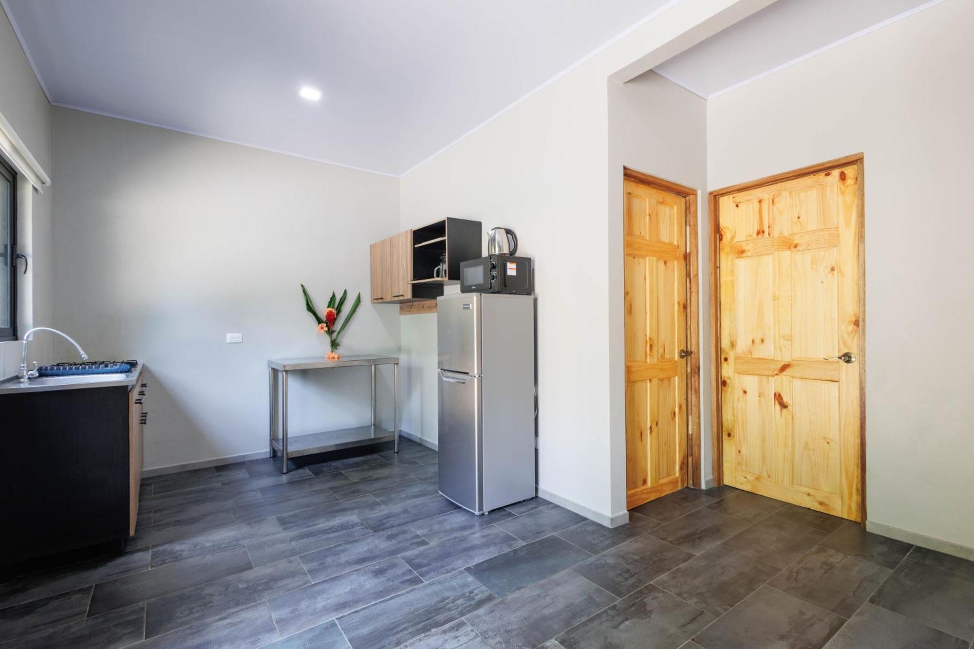 Bambutel Cocles Hotel Puerto Viejo de Talamanca Ngoại thất bức ảnh