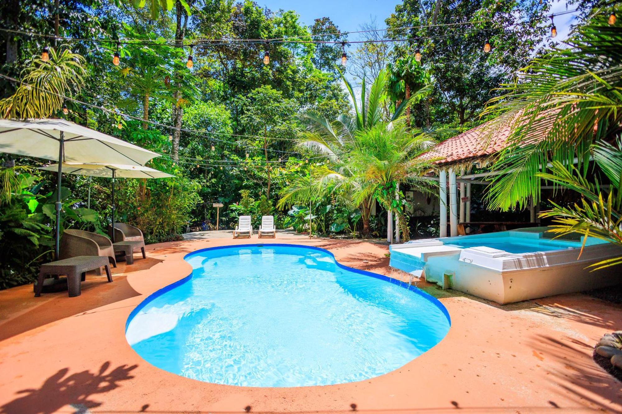 Bambutel Cocles Hotel Puerto Viejo de Talamanca Ngoại thất bức ảnh