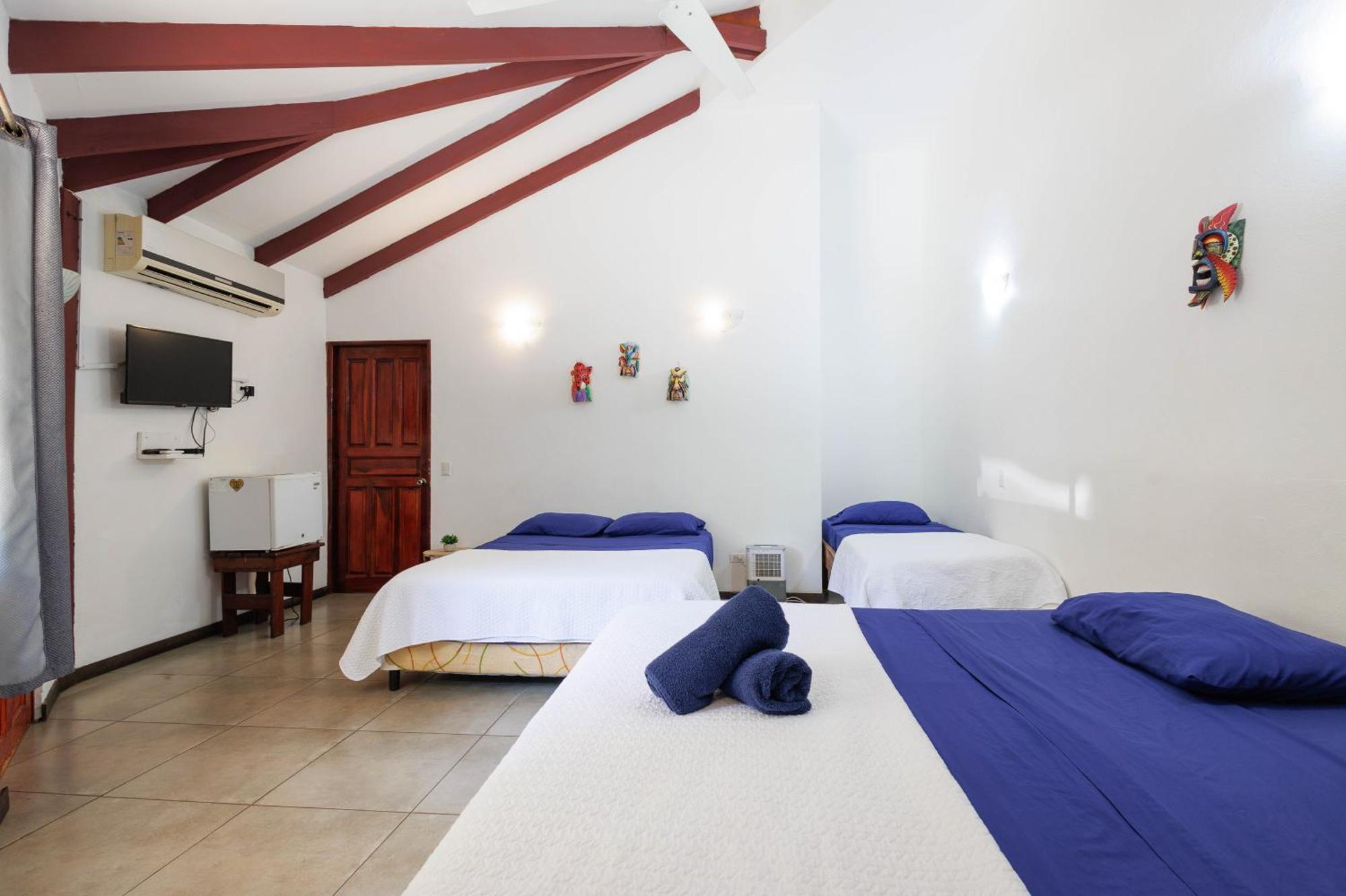 Bambutel Cocles Hotel Puerto Viejo de Talamanca Ngoại thất bức ảnh