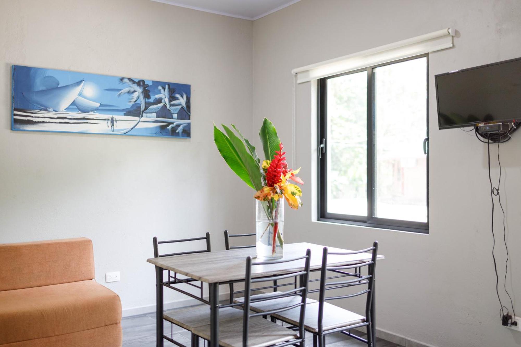 Bambutel Cocles Hotel Puerto Viejo de Talamanca Ngoại thất bức ảnh