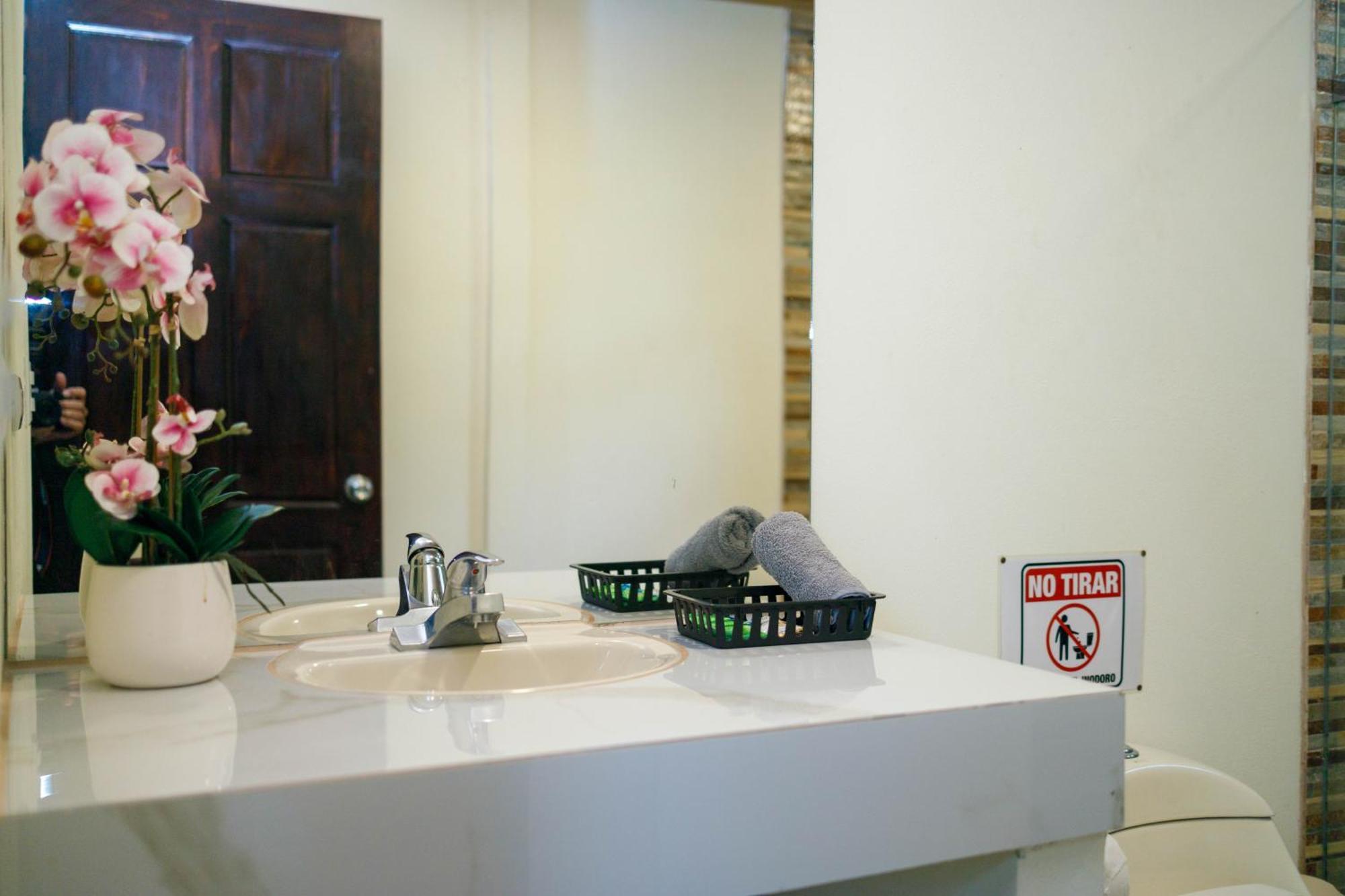 Bambutel Cocles Hotel Puerto Viejo de Talamanca Ngoại thất bức ảnh